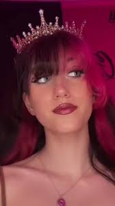 Let My Crown Be Yours So Kindly