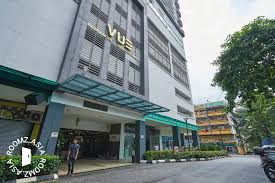 Kuala lumpur has a number of hospitals in its expanse. Room For Doctor Paramedical Staff Working At Hkl Hospital Kuala Lumpur Near To Vue Residence Jalan Pahang Kl Roomz Asia