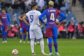 Die zuletzt immer stärker aufspielende mannschaft von trainer xavi feierte einen . Three Talking Points Ahead Of Real Madrid Vs Barcelona Barca Universal