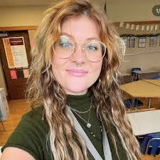 Emily Hatten's Instagram, Twitter & Facebook