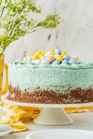Easter egg hunt layered pudding dessert kraft recipes. Easy Easter Cake With Robin S Egg Frosting The Novice Chef
