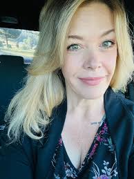 We all know that girl who always got a new bestfriend every month