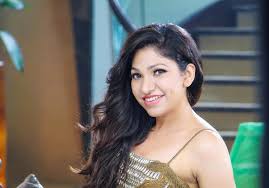 Tulsi Kumar Wiki Age Husband Family Boyfriend Biography More Wikibio Their height is 168 centimeters and the weight is 56 kilograms. tulsi kumar wiki age husband family