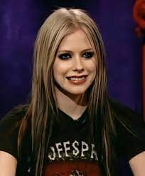 Discover (and save!) your own pins on pinterest Avril Lavigne Aesthetic Hair Avril Lavigne Hair Inspiration Color