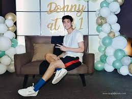 One of five kids born to filipino comedian and actress maricel laxa. Donny Pangilinan S 21st Vylette Balloons And Party Needs Facebook