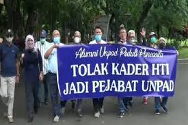 Universitas padjadjaran faculty of nursing logo unpad png clipart full size (#2099883) pinclipart copy ff s blog university wikipedia. Soal Wakil Dekan Unpad Dicopot Pengamat Tak Ada Payung Hukum Hti Fpi Dilarang Jadi Pejabat Publik