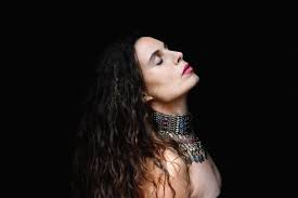 D afne as a name for girls is of greek derivation, and dafne means laurel tree. Dafne Kritharas