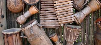 Dol dapat dimainkan dengan 3 teknik, yakni : Alat Musik Tradisional Indonesia Yang Mungkin Belum Kamu Ketahui Muffingraphics Com