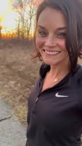 Julie Ledbetter's Instagram, Twitter & Facebook