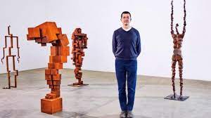 10 Contemporary Sculptors To Know Artsper Magazine As famous is a subjective term, cnn style turned to google to see which paintings topped search it should come as no surprise that the most famous painting in the world is that mysterious woman.
