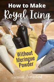 Royal icing without meringue powder has three ingredients, pasteurized egg whites, lemon juice and confectioner's sugar. Royal Icing Without Meringe Powder Or Tarter How To Make Royal Icing Without Meringue Powder Meringue 3 Royal Icing Sets Up Very Quickly
