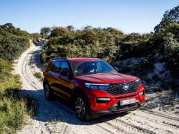 On A Teste Le Ford Explorer Hybride Rechargeable En 2020 Ford Explorer Ford Suv