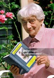 58 Regina Ernst Photos & High Res Pictures