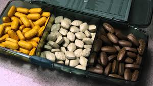 Once a day, daily provides basic vitamins and minerals whereas double x gives a wider spectrum of vitamins, minerals and phytonutrients at a consistent level. Nutrilite Spokesperson Kurt Warner Double X Www Amway Com Ibo 5405540 Nutrilite Natural Vitamins Vitamins