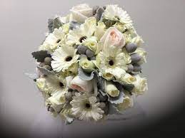 We acknowledge that the land on which the bellevue botanical garden is located is the ancestral homelands of the coast salish people, the traditional home of all tribes and bands within the duwamish and snoqualmie indian tribe. Everyday Arrangements Flowers By Burton Wedding Florist Long Island Ny