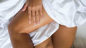 Wir dürfen auch unsere erotischen gefühle zu frauen zu lassen, konkurrenzdenken hinter uns lassen und uns als schwestern erkennen. Erotische Massagen Konnen So Sexy Sein Die Besten Handgriffe Fur Mehr Lust Erotik Bild De