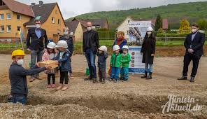 Neubau an gewerbetreibende zu vermieten! Schaumburg Grundsteinlegung An Kita Baustelle