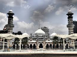 Masjid jamek sultan abdul samad adalah salah satu masjid tertua di kuala lumpur. Masjid Jamek Sultan Abdul Samad