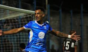 Estudiantes de río cuarto se ha transformado en un club que siguen y observan mucho los clubes de primera división. El Leon Prepara Su Viaje A Mendoza Para Defender La Punta Ultima Jugada