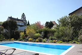 Neben gartenmöbeln und kleineren gartenaccessoires sind es vor allem nicht winterfeste pflanzen, die ins winterquartier umsiedeln müssen. Wasser Becker Gartengestaltung