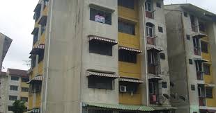 Apartment lagoon perdana level 1 besides staircase and parking lot. Rumah Sewa Flat Seksyen 24 Shah Alam Umpama W