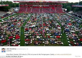 An der alten försterei stadium_clmn_attend: Union Berlin Invite Fans To Bring Sofas Into Their Stadium To Watch The World Cup Daily Mail Online