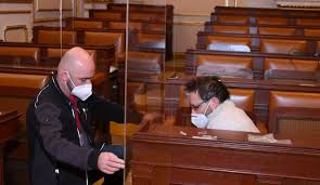 Aktuálne články a zaujímavosti na tému lubomír volný. Proc Nam Volny Neni Volny Vstricna Gesta Nastavuji Nebezpecny Precedens Blogy A Komentare Drbna Drbna Cz