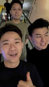 Thks Jenifer 的luckin Coffee🤩一位75岁的大姐 对我们的Rosaserum赞不绝口🥰她是我们20个LV  cardholder里的集中一位幸运者😘#rosyfoxy #worldwide #singapore #loiusvuitton  #rosestemcell #rosaserum