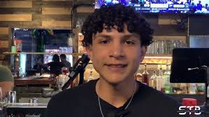 STB-SouthTexasBoxingNews interview with Reggie “El Regalito” Martinez at  media workout “The Bar”