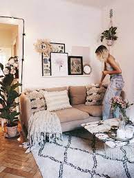 Brauner Couch Inspiration Minimales Wohnkultur Wohnzimmer Minimales Weisses Wohnzimmer Flat Decor White Living Room College Apartment Living Room