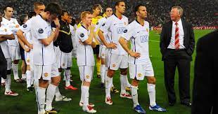 ديربى مانشيستر 2009 2010 بين اليونايتد والسيتى / تعليق فهد العتيبى /جودة عالية جدا. ÙÙŠ Ù†Ù‡Ø§Ø¦ÙŠ Ø§Ù„Ø£Ø¨Ø·Ø§Ù„ Ø±ÙˆÙ†ÙŠ ÙŠØ³Ø±Ø¯ ÙƒÙŠÙ Ø³Ù‚Ø· ÙŠÙˆÙ†Ø§ÙŠØªØ¯ Ø£Ù…Ø§Ù… Ø¨Ø±Ø´Ù„ÙˆÙ†Ø© Ù‚Ø¨Ù„ 11 Ø¹Ø§Ù…Ø§