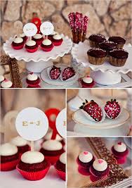 Mariage Autour De L Amour Pour La St Valentin J Ai Dit Oui Dessert De Mariage Mini Petits Gateaux Bar A Dessert