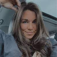 Lindsay Willoughby's Instagram, Twitter & Facebook