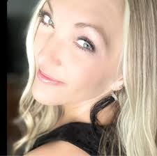 Michele Cushman's Instagram, Twitter & Facebook