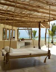Le Lit Suspendu Designs Creatifs Et Incroyables Archzine Fr Lit Suspendu Mobilier Exterieur En Palettes Meubles De Patio Diy