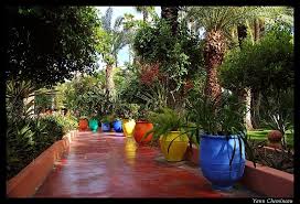 Google Image Result For Http Yann Chemineau Eu Albums Vegetations Pots Jardins Majorelle Marrakech Jpg Jardin Majorelle Jardins Sol Terrasse