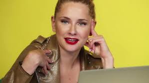 Brigitte Susanne Hunt parandab oma Wikipedia lehte