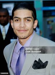 1,591 Jon Gonzalez Photos & High Res Pictures