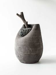 Martin Azua Warps Ceramic Vases With Raw Stones Sculpture En Ceramique Argile Poterie Design En Ceramique