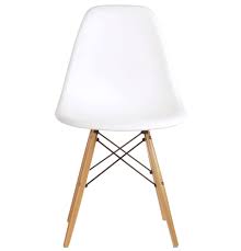 The Matt Blatt Replica Eames Dsw Side Chair Plastic By Charles And Ray Eames Matt Blatt Silla Individual