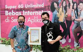 Dengan memiliki koneksi internet yang baik. Smartfren Unlimited Dinobatkan Sebagai Paket Internet Terbaik 2020 Versi Selular Awards Harianjogja Com