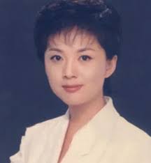 CCTV host Hai Xia, her husband turns out to be famous, and her daughter is  more beautiful than her mother