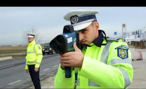 Inițiativa de a suspenda permisul la 45 de puncte de penalizare a fost văzută, încă de la început, cu ochi critici de către polițiști, care. VeÈti Imense Pentru ToÈi Èoferii La Cate Puncte VeÈi Putea RÄmane FÄrÄ Permis Capital