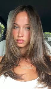 Emily Dabrowski (emilydabrowski)