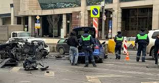 Un tribunal din moscova l a condamnat pe actorul pavel ustinov la trei ani și jumătate de. Video E Originar Din Regiunea TransnistreanÄƒ Si E Unul Din Cei Mai Indoielnici Vloggeri Din Rusia Cine E Edward Bil Autorul Accidentului Terifiant Din Moscova Piataauto Md Site Ul Lumii Auto Din