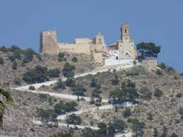 30 km north of valencia , close to the costa del azahar on the mediterranean sea. Zig Zag To The Castle Picture Of Cullera Castle Tripadvisor