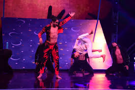 Layanan ini merupakan layanan call center yang bisa diakses selama 24 jam. Sanam And Jay S Record Breaking Act Justshowbiz