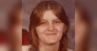 Tanya Popp's Instagram, Twitter & Facebook