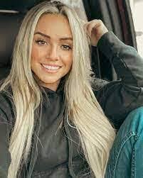 Lila Brandt's Instagram, Twitter & Facebook