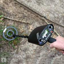 Streamlined in appearance, with only two operating controls and a mode selection switch, the tracker iv has eliminated the most difficult. Bounty Hunter Tracker Iv Metal Detector Review A Loud But Accurate Beginner S Detector